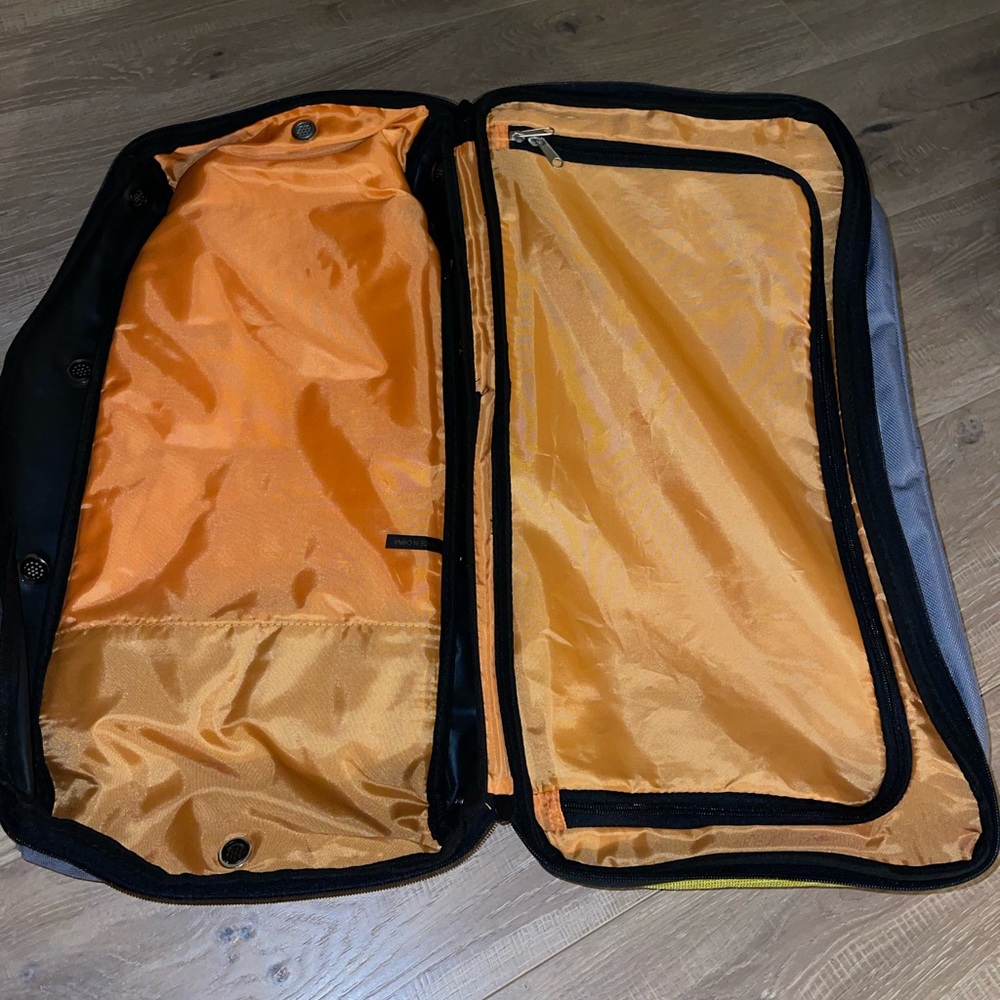 Samsonite Duffle Backpack - Picture 7 of 11